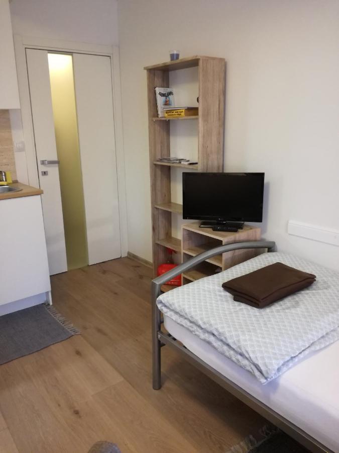 Maly Utulny Byt V Lipkach Hradec Králové Extérieur photo