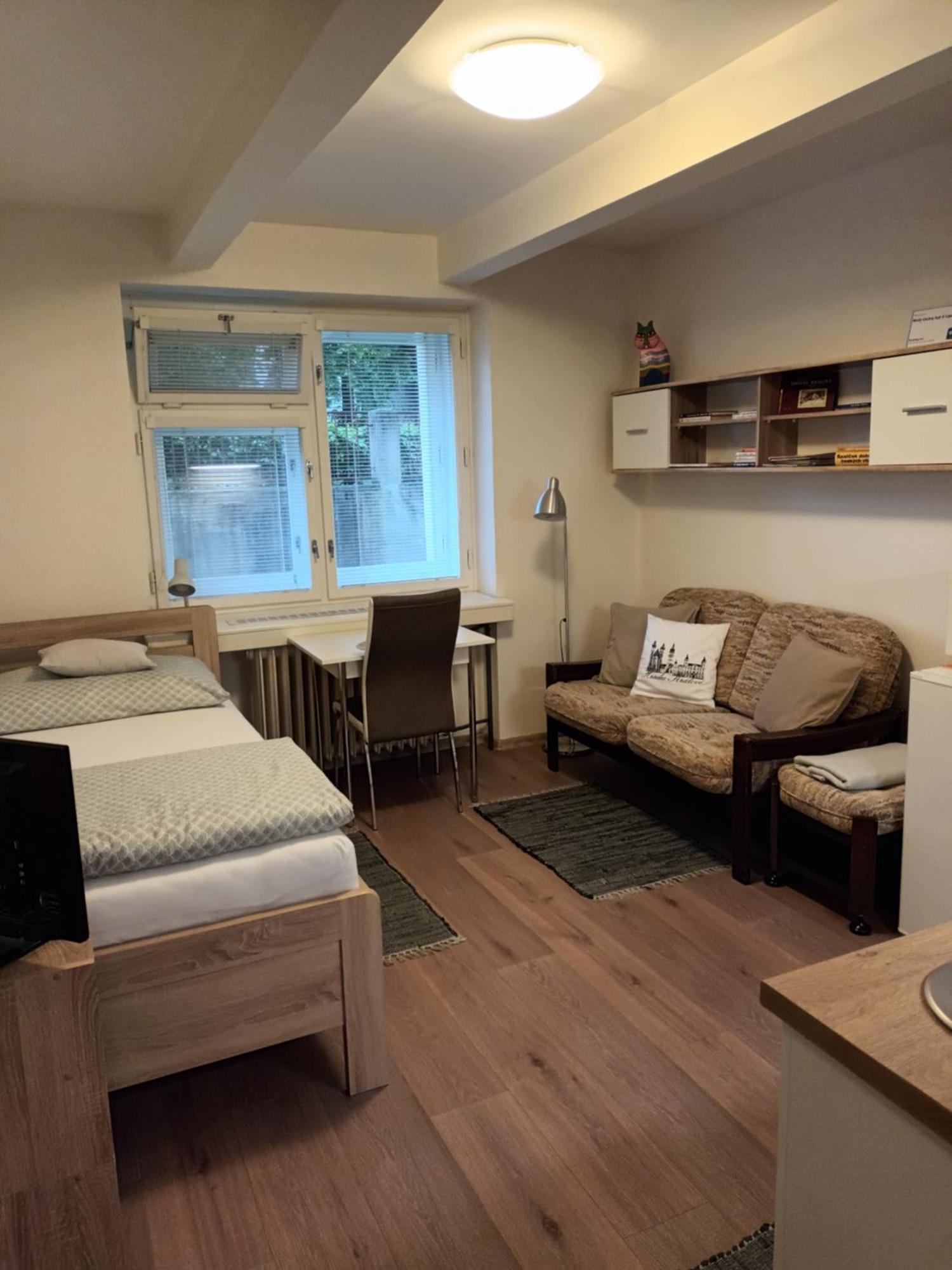 Maly Utulny Byt V Lipkach Hradec Králové Extérieur photo